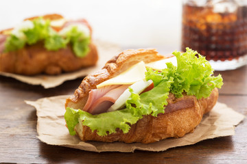 ham cheese croissant sandwiches