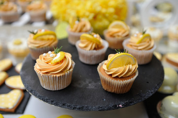 Yellow cupcake