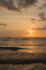 Fototapeta premium Beautiful silhouette sunset in Railay beach, Krabi, Thailand