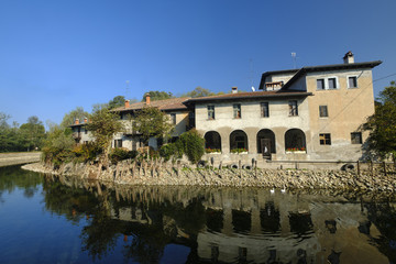 Obraz premium House along Naviglio Grande (Milan)