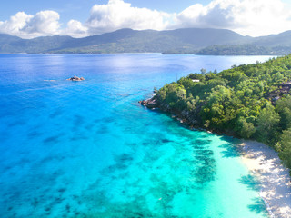 Fototapeta premium romantischer Badestrand - Seychellen