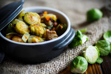 Brussels sprouts roasted with vegetables and beans