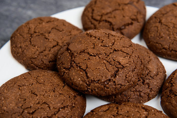Fototapeta na wymiar Sweet chocolate cookies in plate