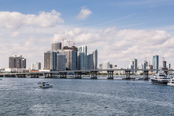 Fototapeta na wymiar Miami Skyline Across Biscayne Bay