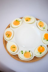 Gekochte Eier für Oster- Frühstück