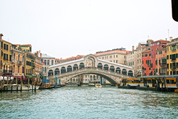 Obraz premium Piękny most Rialto - Wenecja, Włochy