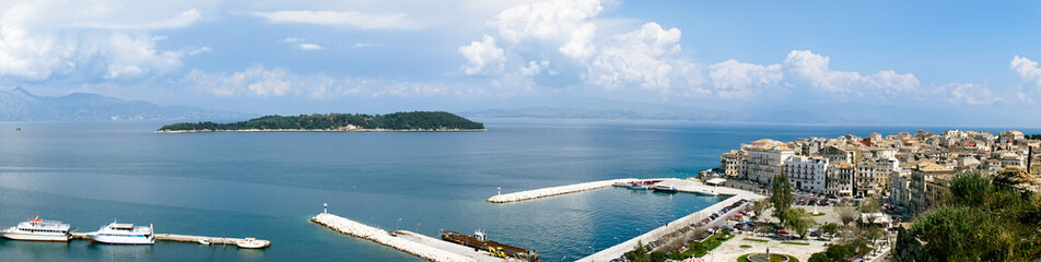 Fototapeta na wymiar View of the port of Corfu town, Greece