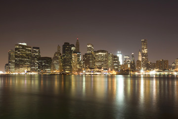 Fototapeta na wymiar Downtown Manhattan at night
