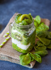 green spinach smoothie