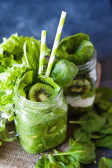 green spinach smoothie