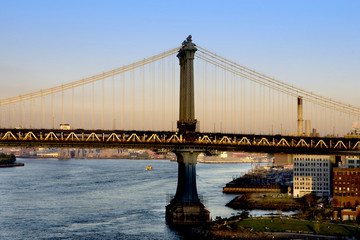 Manhattan bridge at sunset