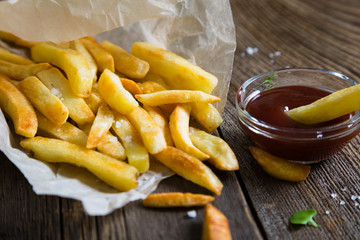 French fries with sauce
