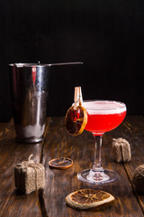 Brambl Teenie's cocktail with gin. Gin, liqueur blackberry, lemon juice, sugar syrup, white, blackberry