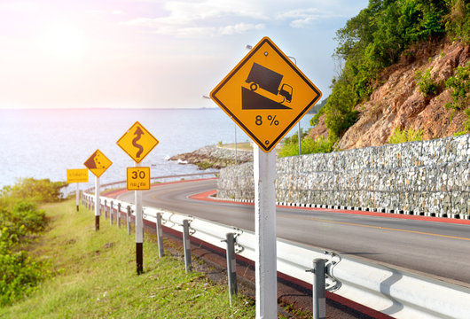 warning symbol sign for traffic protecion.