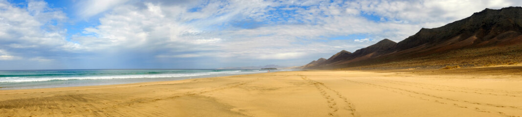 Fototapeta na wymiar Beach Cofete on Fuerteventura, Spain.