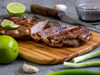 sliced steak on cutting board