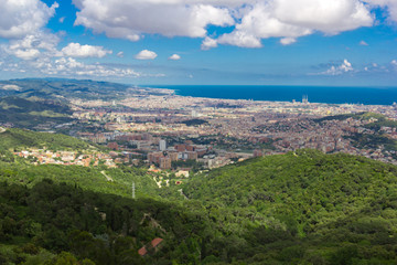 Fototapeta na wymiar View of Barcelona from mount Tibidabo