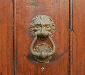Vintage old knock on the door