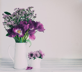 Tulips in vase 