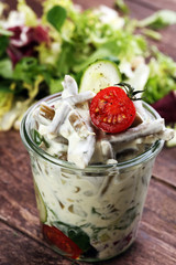 green bean salad with tomato and cream