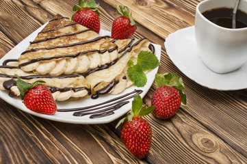 Crepes with bananas and cream