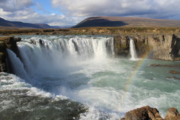 ゴーザフォスの滝