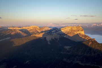 Dans l'ombre de Chamechaude (Massif de Chartreuse)