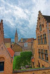 Fototapeta na wymiar Church of Our Lady in medieval old town of Brugge