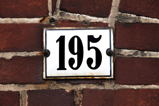 Hausnummer 195