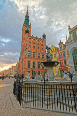 Fototapeta na wymiar Neptune fountain at Old City Hall and Dlugi Square Gdansk