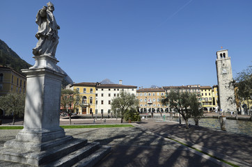 Riva del Garda Square Chain and lll November Square