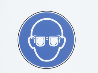 Schild Schutzbrille tragen