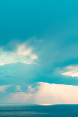 幻想的な海のイメージ / 淡い記憶