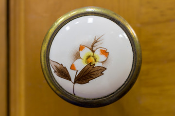 knob texture flower window door wooden