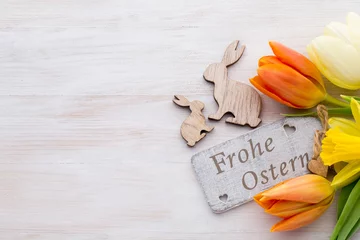 Gardinen Oster- und Frühlingsdekoration, Blumen und Eier. © gitusik