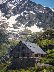 Fototapeta na wymiar Swiss chalet, perfect mountain hut, alpine house