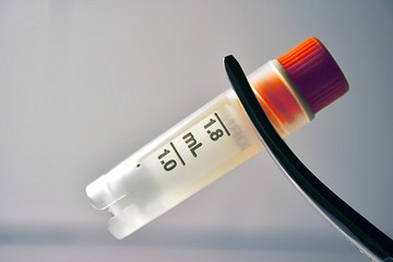 Forceps Holding Vial