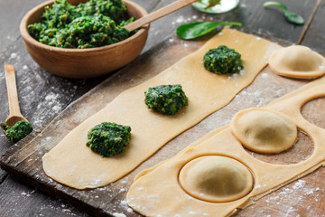 Process of cooking ravioli with spinach