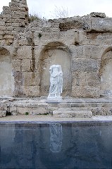 estatua romana en Cesarea