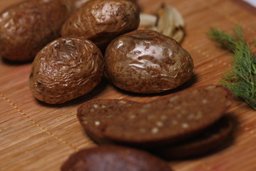 Potatoes cooked in the oven, with a golden crust!