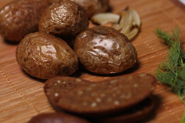Potatoes cooked in the oven, with a golden crust!