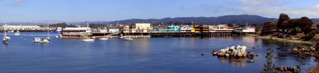 Fototapeta na wymiar Panoramic of Monterey's Fisherman's Wharf Pier