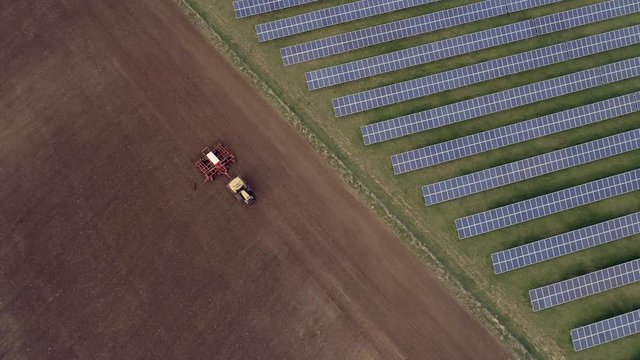 Traditional Farming Meets New Age Solar Farming
