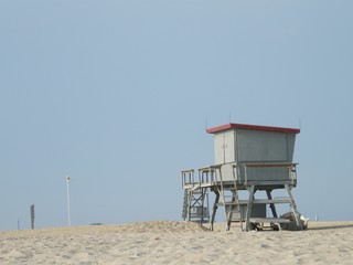 Fototapeta na wymiar Lifeguard tower