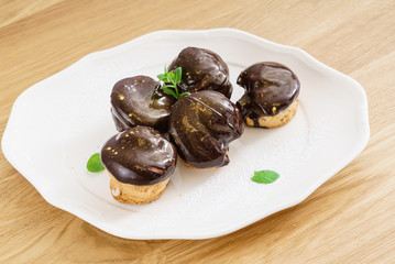 chocolate eclair
