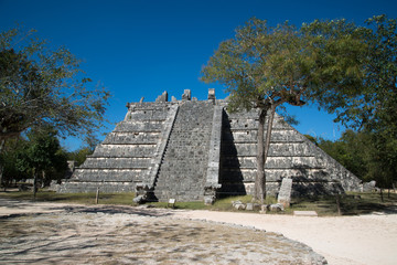 Ruins in Mayan archeological site of Chichen Itza.Mayan archeological site of Chichen Itza, Yucatan, Mexico.