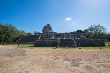 Ruins in Mayan archeological site of Chichen Itza.Mayan archeological site of Chichen Itza, Yucatan, Mexico.