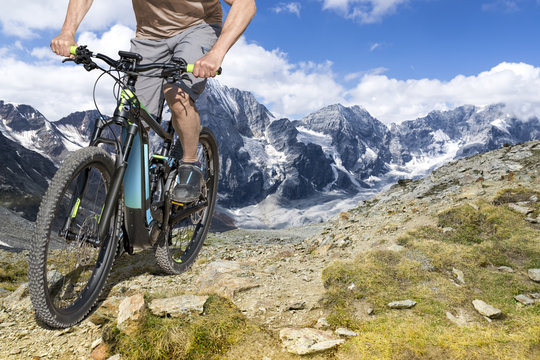 e bike rider mountain trail