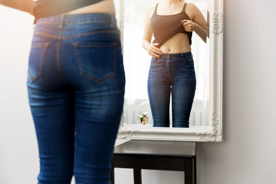 Woman Mirror Jeans Images – Browse 4,929 Stock Photos, Vectors, and Video |  Adobe Stock