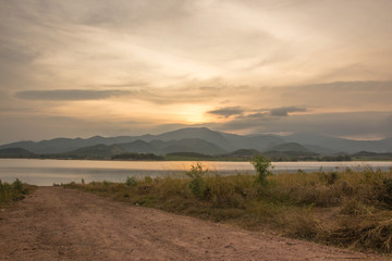Naklejka premium beautiful sunset in mountain